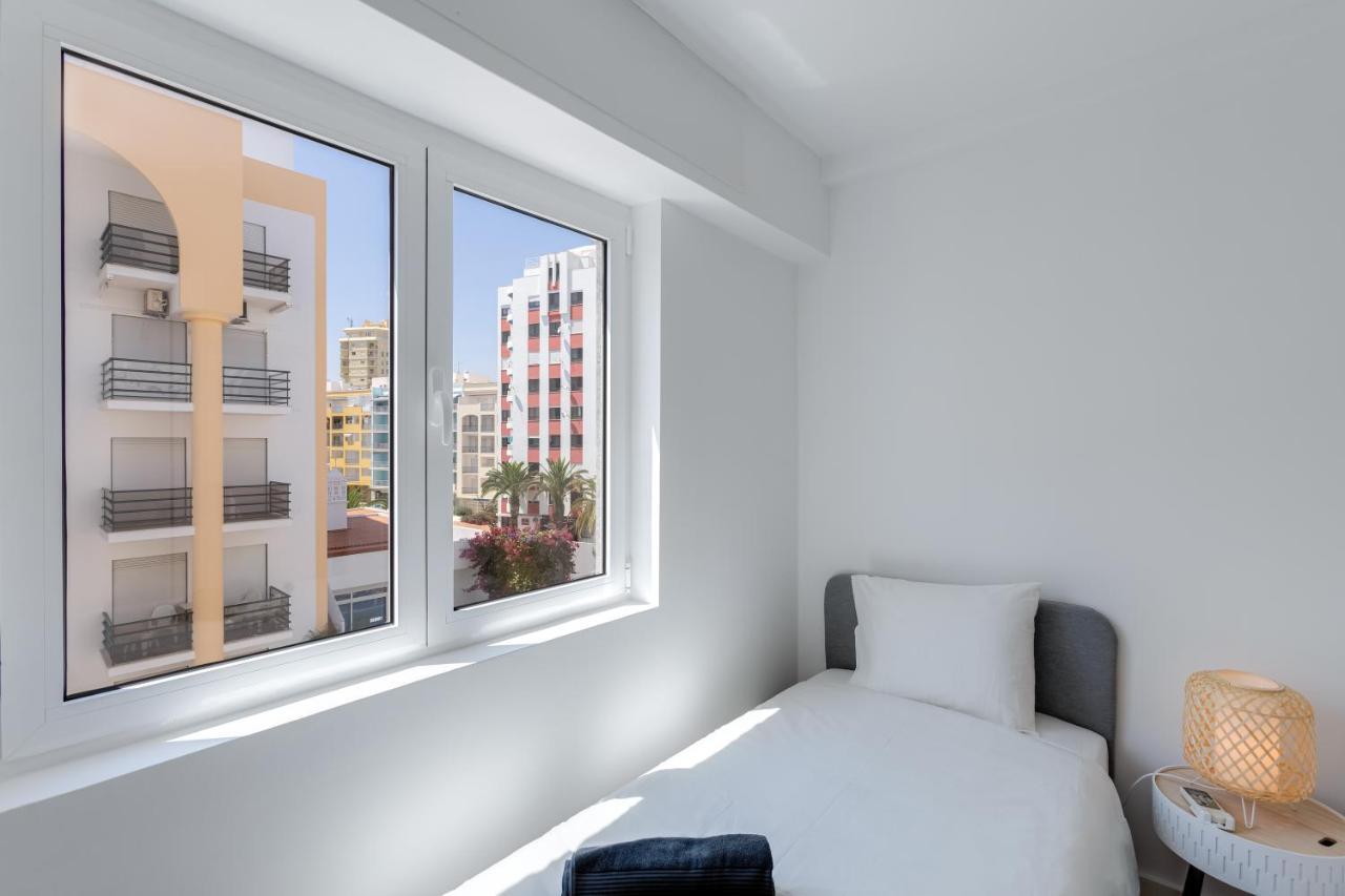 Apartamento T2 Rosa Dos Ventos, A/C & Terrace - Casas & Papeis Armação de Pêra Exterior foto